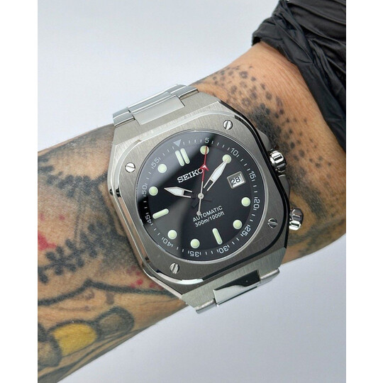 Custom Seiko Mod • Black BR05 V2 • 42mm